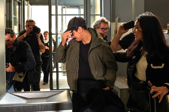 Экс-форвард сборной Франции продолжит карьеру в Иране