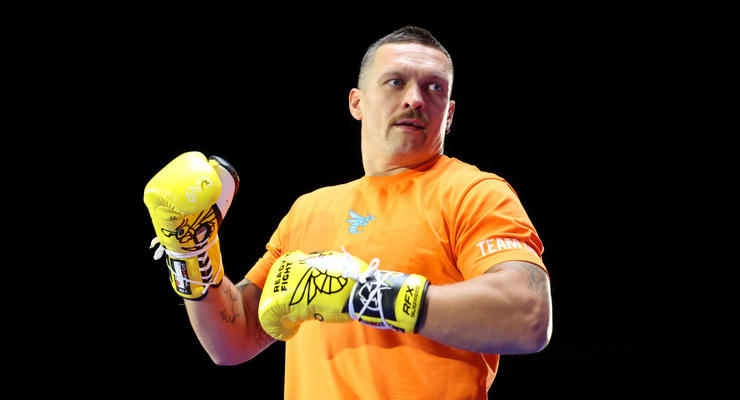 Усик проти Дюбуа: Сенченко впевнений, що 38 років - не перешкода для українця