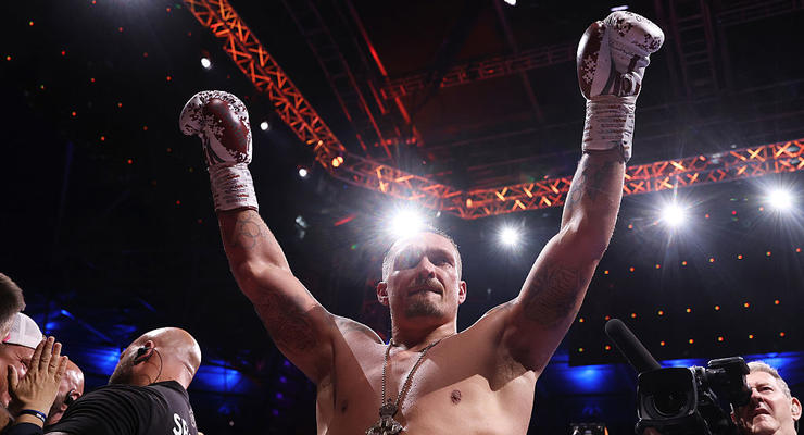 Усик нокаутував Дюбуа: утретє став абсолютним чемпіоном світу з боксу