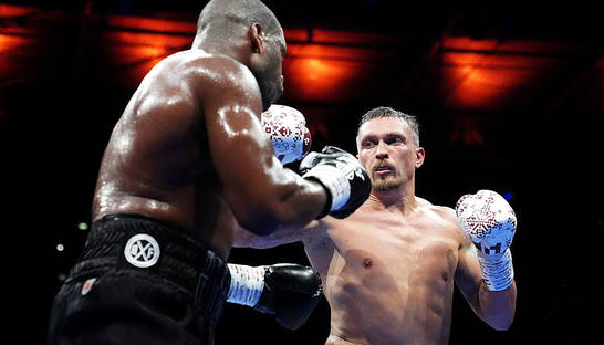 Усик избил Дюбуа: Эдди Хирн восхищен триумфом украинского боксера