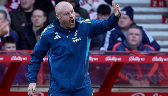 Тренер Ноттингема обвиняет судей в проигрыше матча с Манчестер Юнайтед