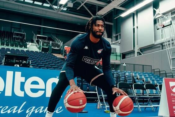 Уанс Джонсон присоединяется к Черкасским мавпам: американский баскетболист переходит в украинский клуб