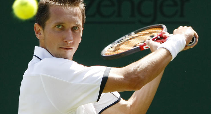 Стаховский с трудом проходит во второй раунд Кубка Кремля