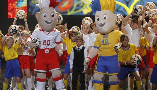 UEFA огласил цены на билеты Евро-2012