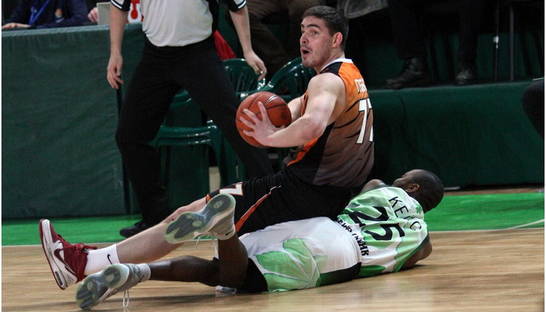 Суперлига: Донецк обыгрывает и догоняет Будивельник