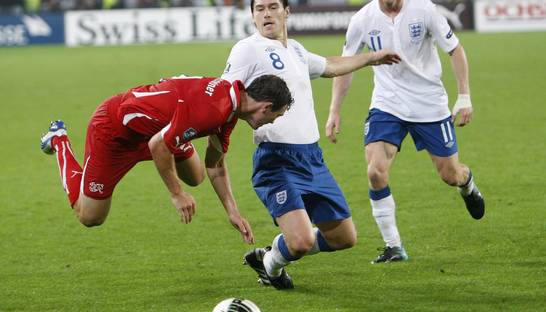Отбор на Евро-2012: Англия едва не проиграла Швейцарии, Португалия победила Норвегию