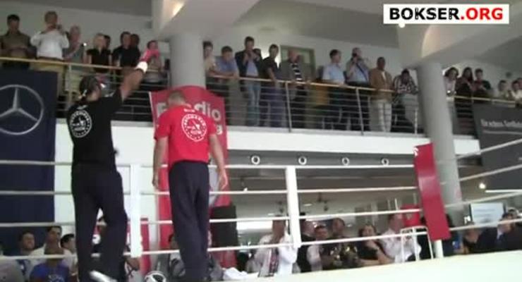 Аэробика для беременных: Хэй провел открытую тренировку в присутствии Кличко