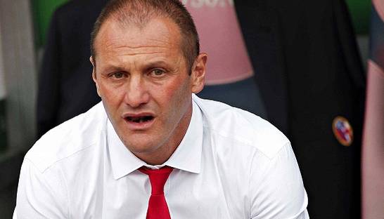 Аутсайдер Серии А уволил главного тренера