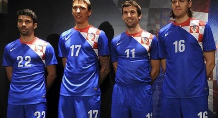 Фотогалерея: Синие в шашечку. Новая гостевая форма сборной Хорватии для Евро-2012