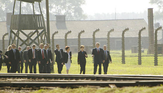 Сборная Италии посетит Освенцим перед Евро-2012