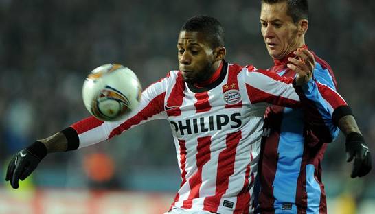 Супербомбардир голландского ПСВ проходит медосмотр в Киеве - СМИ