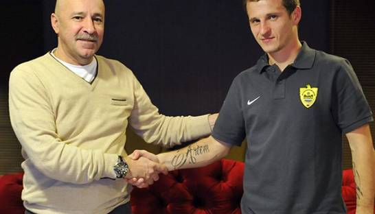 Алиев похвастался наличием у него российского паспорта