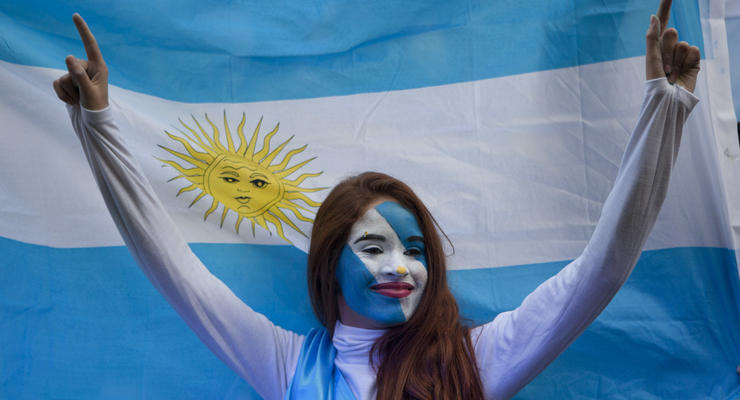 Красотки зажигают: Как аргентинские фанатки радовались выходу сборной в финал