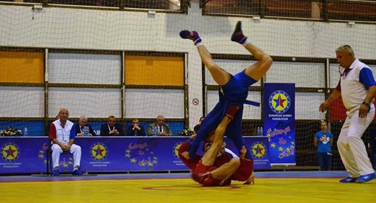 Украинская молодежная сборная по самбо завоевала 19 медалей на чемпионате Европы