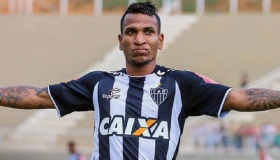 Игрок бразильского клуба забил фантастический гол прямым ударом с углового