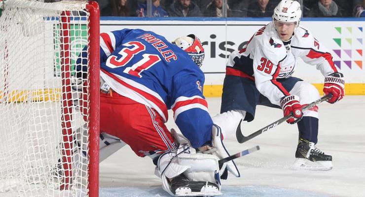 НХЛ: Оттава проиграла Бостону, Рейнджерс без забитых шайб выиграли у Вашингтона
