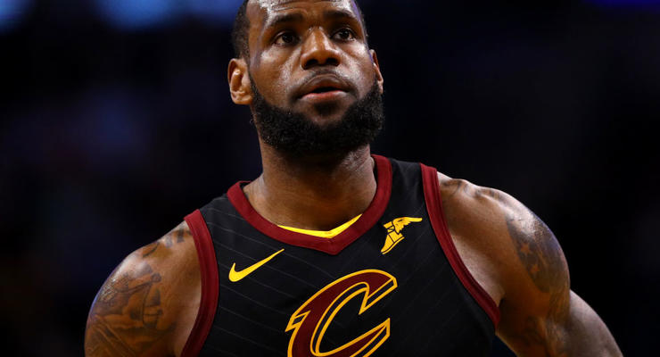 Мощный данк Дюранта и реверс аллей-уп ЛеБрона – в десятке лучших моментов дня НБА