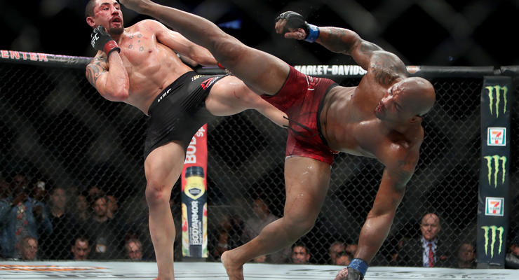 Уиттакер – Ромеро: видео боя на UFC 225