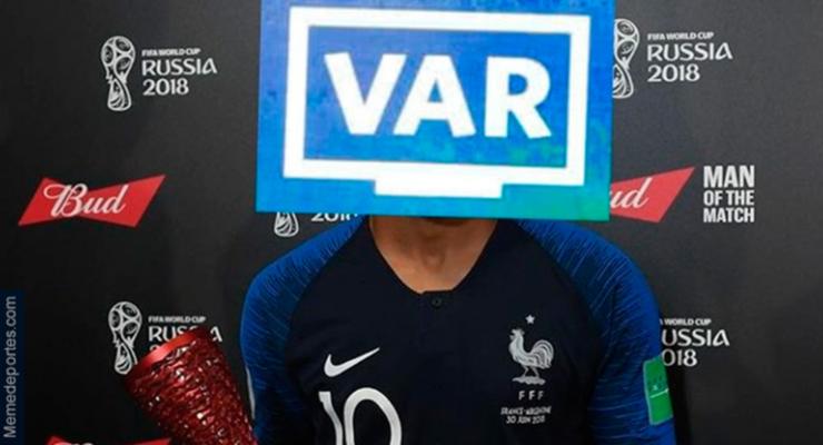 Французский VAR и единственный зонт: лучшие мемы финала ЧМ-2018