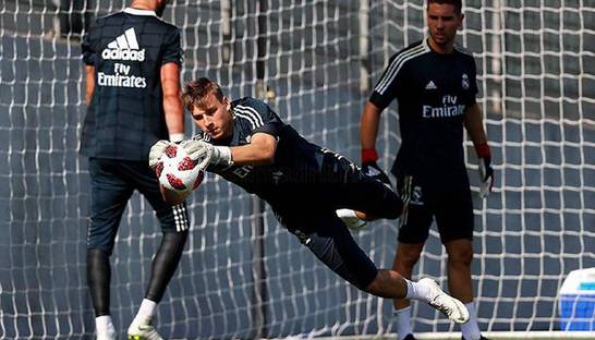 Лунину нужно убедить Зидана в том, что он готов быть резервным голкипером Реала