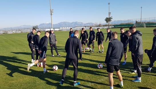 Заря не сыграет с Челиком