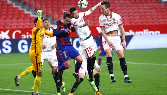 Севилья - Барселона 2:0 видео голов и обзор матча Кубка Испании