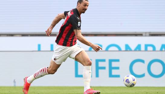 Ибрагимович продлил контракт с Миланом