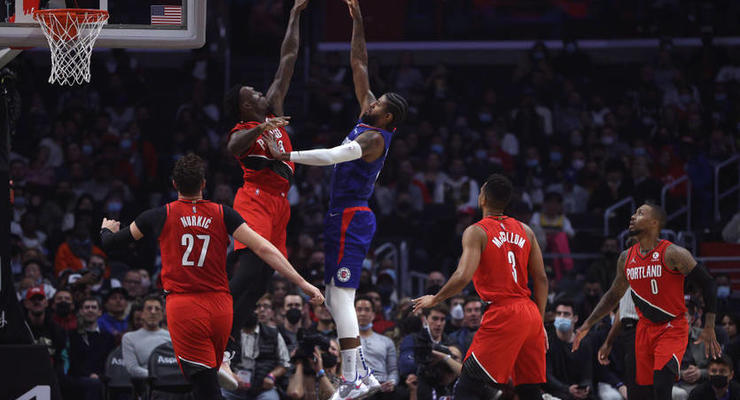 НБА: Торонто с Михайлюком уступил Чикаго, Клипперс разгромили Портленд