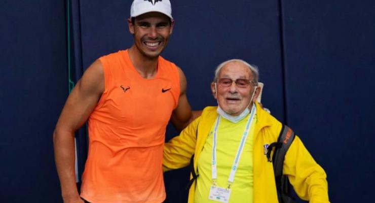 Надаль провел символический теннисный матч с 97-летним украинцем