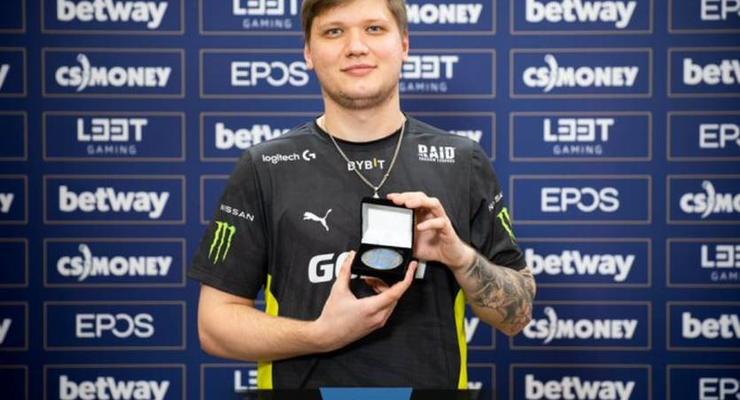 Украинский киберспортсмен S1mple повторил рекорд по количеству званий лучшему игроку турнира
