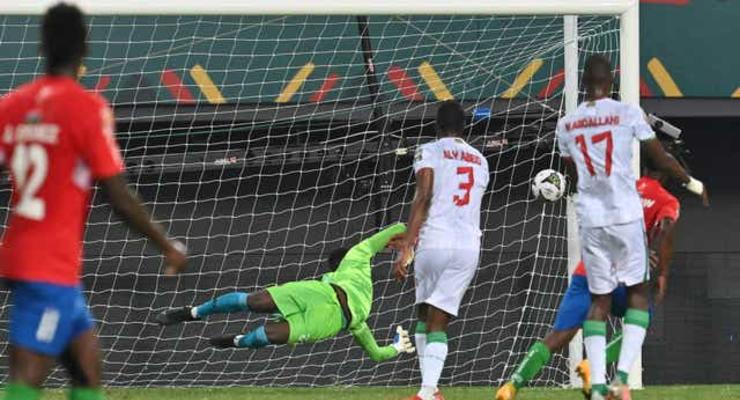 Очередной курьез на КАН: Организаторы трижды включили не тот гимн на матче Мавритания - Гамбия