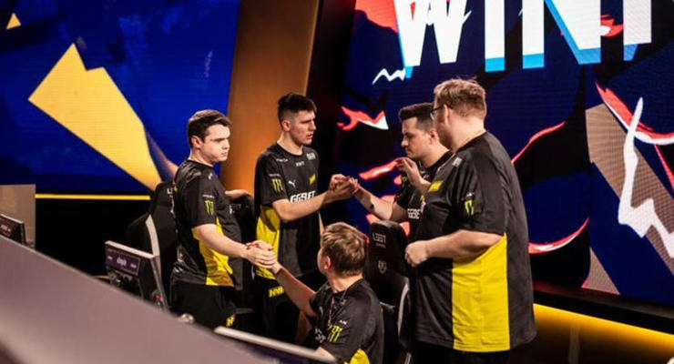 NaVi в напряженном матче уступили Astralis