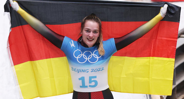 Немецкая скелетонистка Найзе выиграла золото Олимпиады-2022