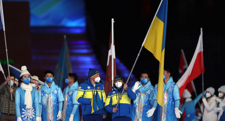 Сборной Украины запрещали выйти на закрытие Паралимпиады в масках с надписью "мир"