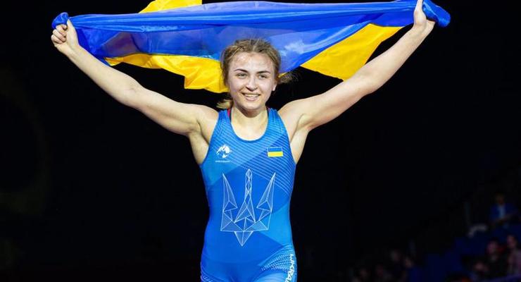 Украинки Грушина-Акобия и Рижко завоевали золотые медали чемпионата Европы по борьбе