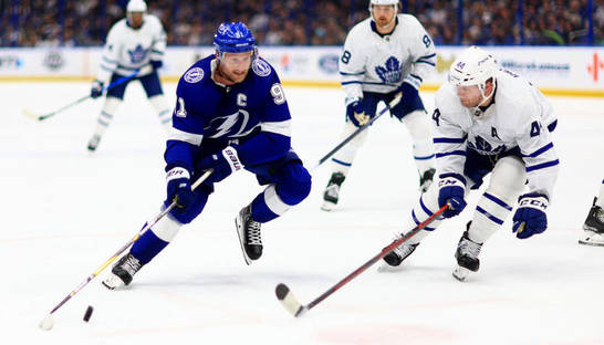 НХЛ: Тампа разгромила Торонто, Рейнджерс победили Айлендерс