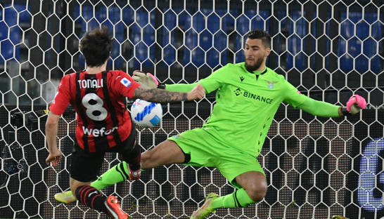 Милан вернулся на первое место в Серии А после победы над Лацио