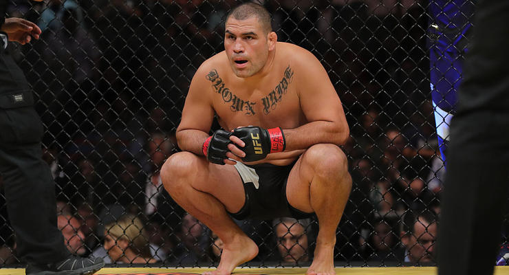 Экс-чемпиону UFC вновь отказали в освобождении под залог по делу о покушении на убийство