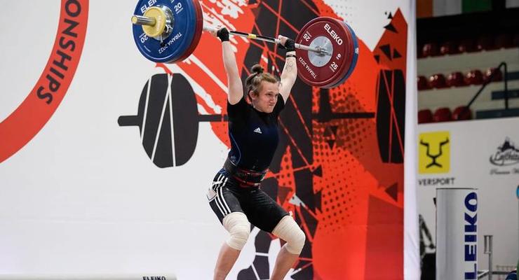Украинка Конотоп завоевала три медали на чемпионате Европы по тяжелой атлетике