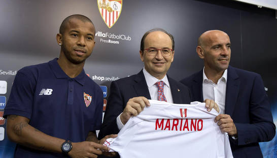 Барселона и Севилья могут обменяться защитниками