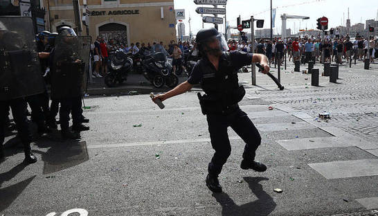 Болельщики сборных Украины и Польши подрались в Марселе