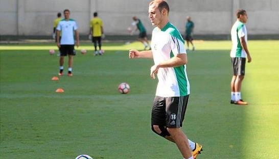 Зозуля попал в заявку Бетиса на матч со Спортингом