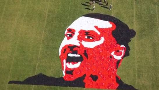 120 футболок и один Златан: Крутой проморолик матча МЮ в чемпионате Англии