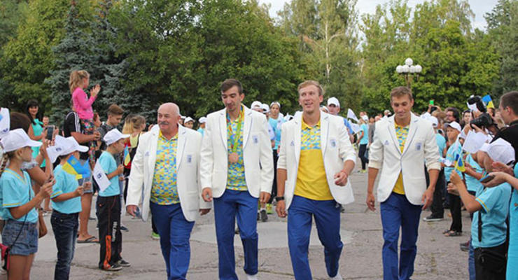 Трое украинских олимпийцев получили квартиры в Горишних Плавнях
