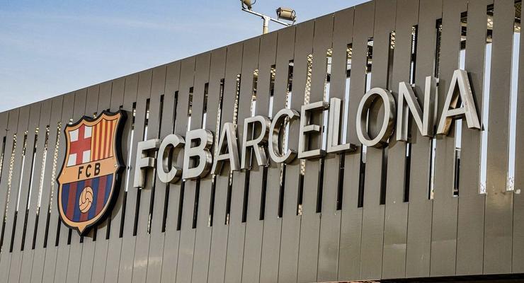 Барселона намерена оспорить отказ ФИФА оформить трансфер защитника ЛА Гэлакси