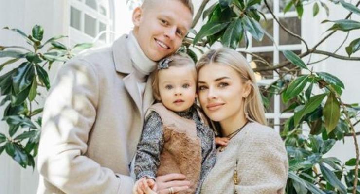 Суперництво за обійми: Зінченко поділився милим відео з дружиною та донькою