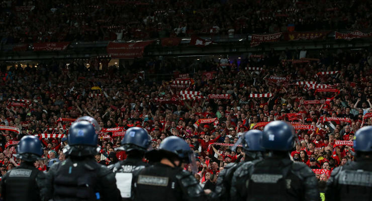 УЕФА примет меры по повышению безопасности болельщиков после финала Лиги чемпионов-2022