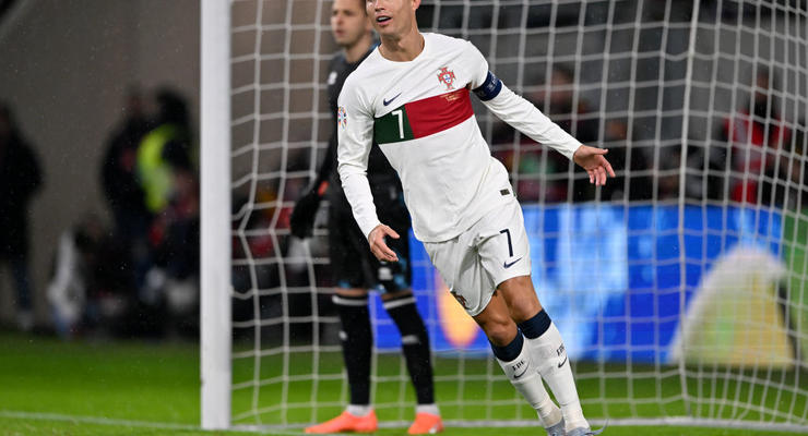 Тренер збірної Португалії назвав причину виклику Роналду до національної команди