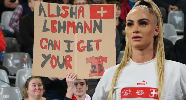 Звезда женской сборной Швейцарии получила дерзкую просьбу от фаната