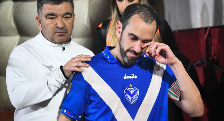 Одноклубники легенды уругвайского футбола подверглись нападению вооруженных фанатов
